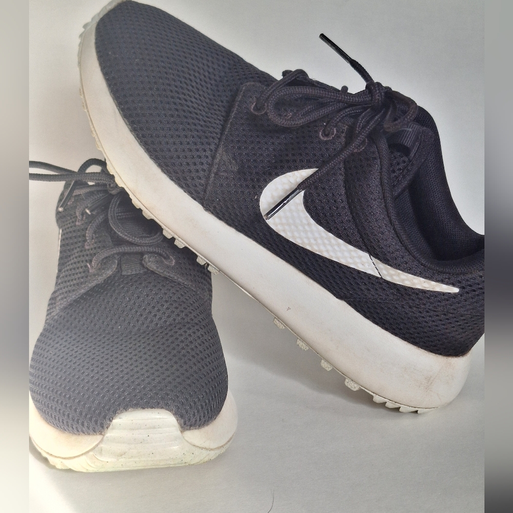 Nike Boy's Black and White Golf Shoes
